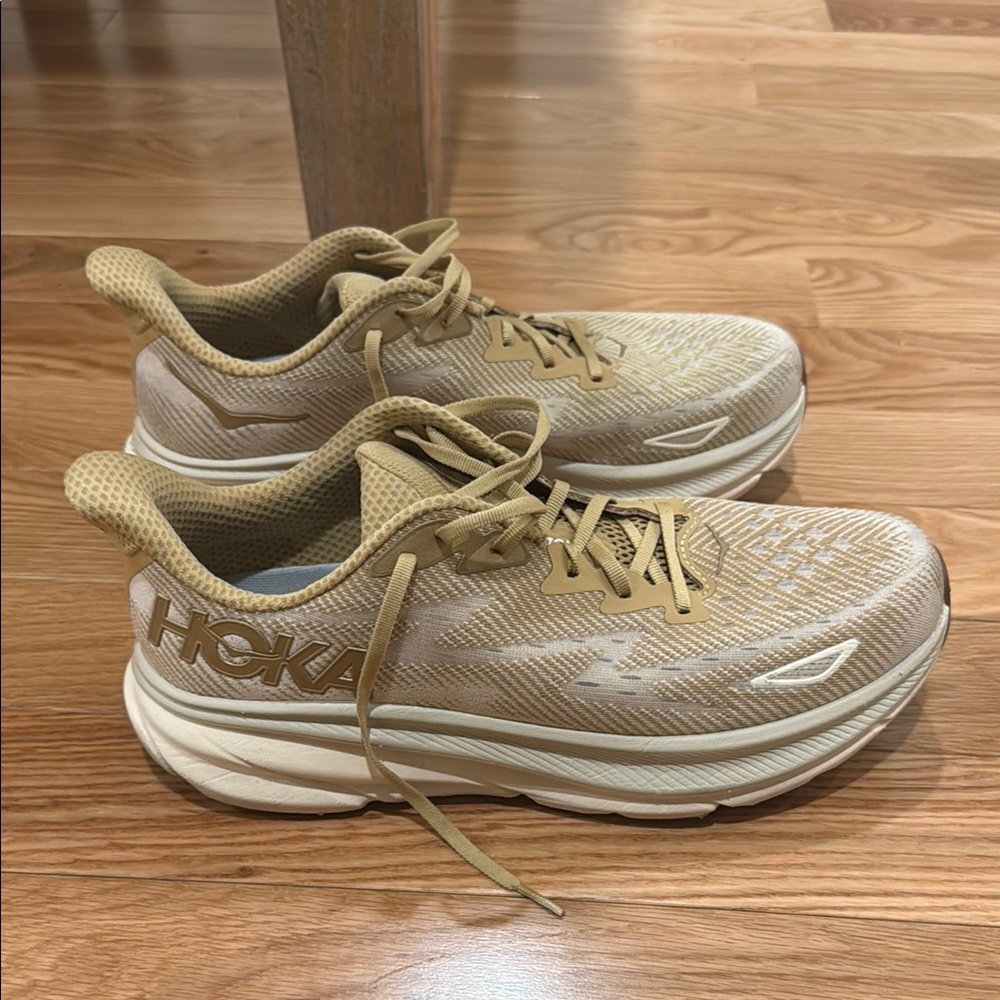 Hoka Men's Sneakers in Beige and Cream